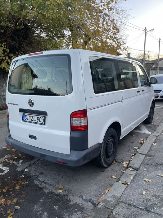 Dezmembrez VW transporter T5 2.0 TDI an 2013