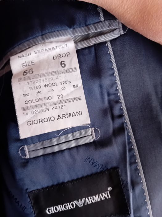 Costum Giorgio armani marimea 56