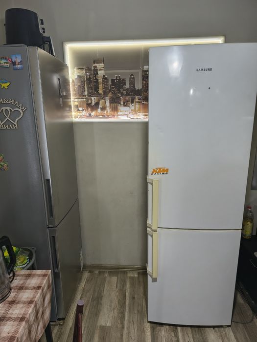 Хладилник samsung 1.85m