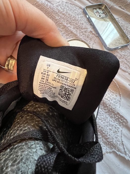 Adidasi Nike de barbatii marimea 39