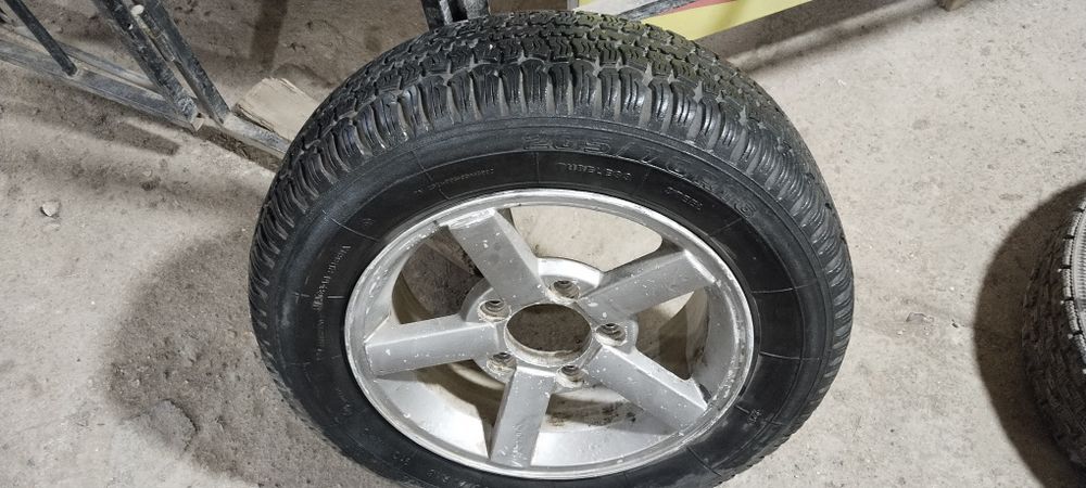 Колесо на Ниву в сборе