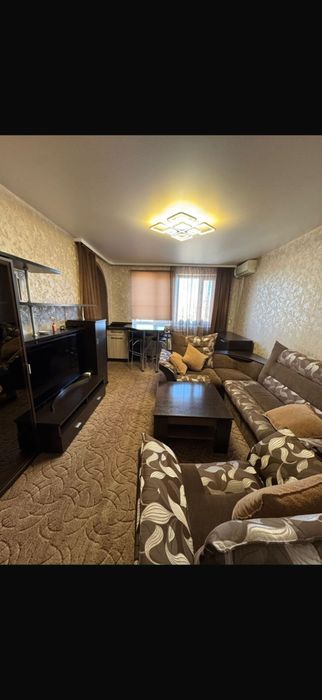 Продам трехкомнатную квартиру