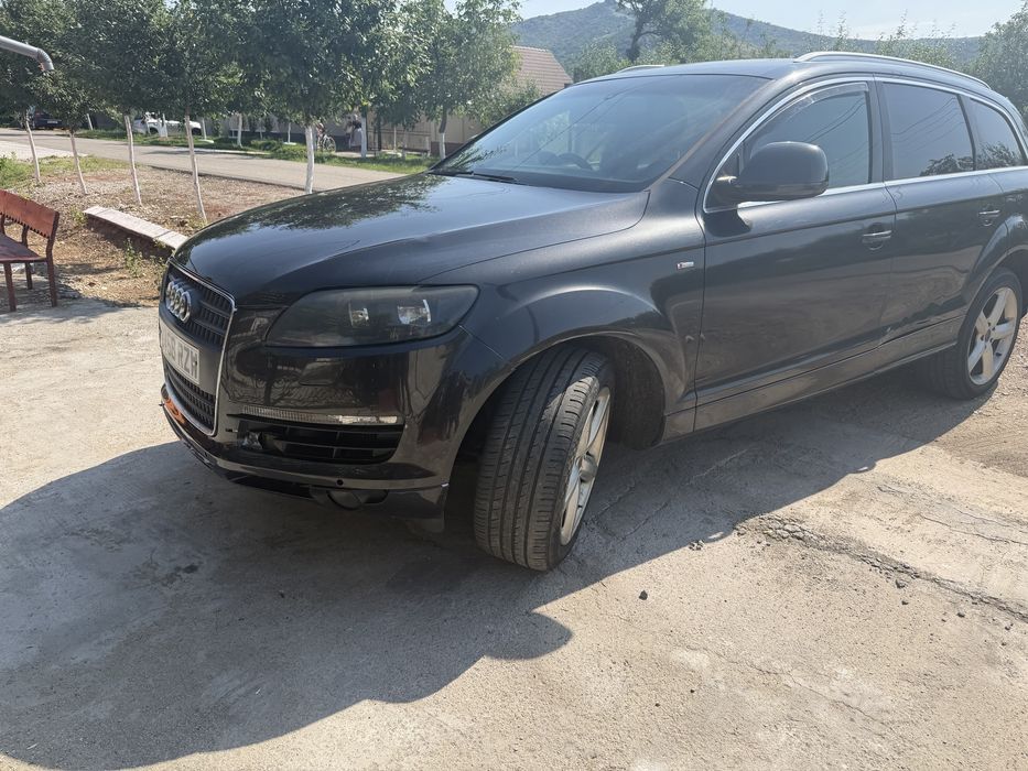 Audi q7 3.0 tdi 240 cp