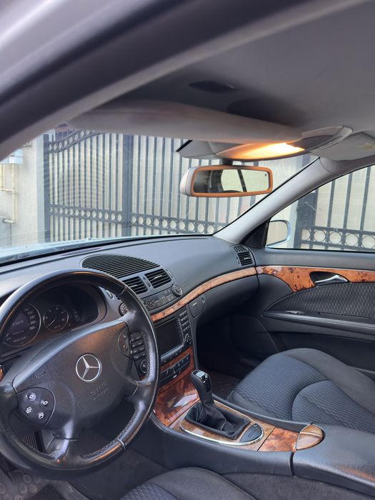 Vand Mercedes E Class W211 / 2.2 CDI / 2004 / xenon / clima