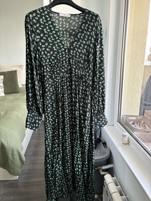 Вечерна рокля Манго