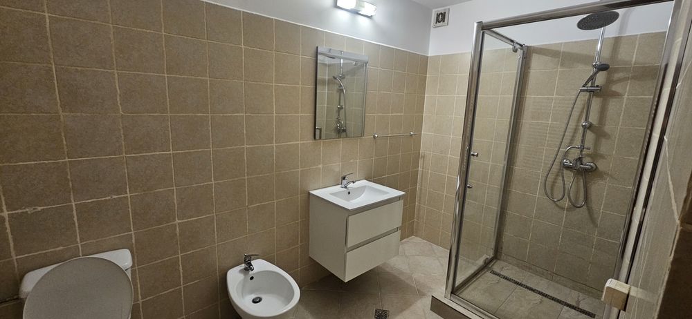 Vand garsionera Putnei 45 mp