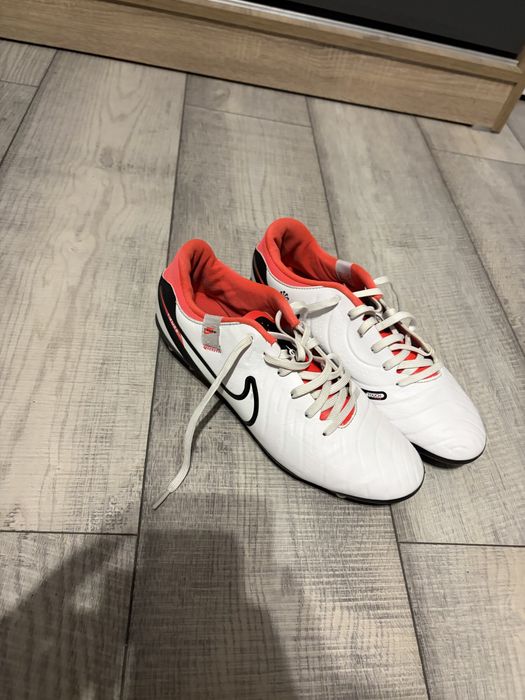 Бутонки nike tiempo