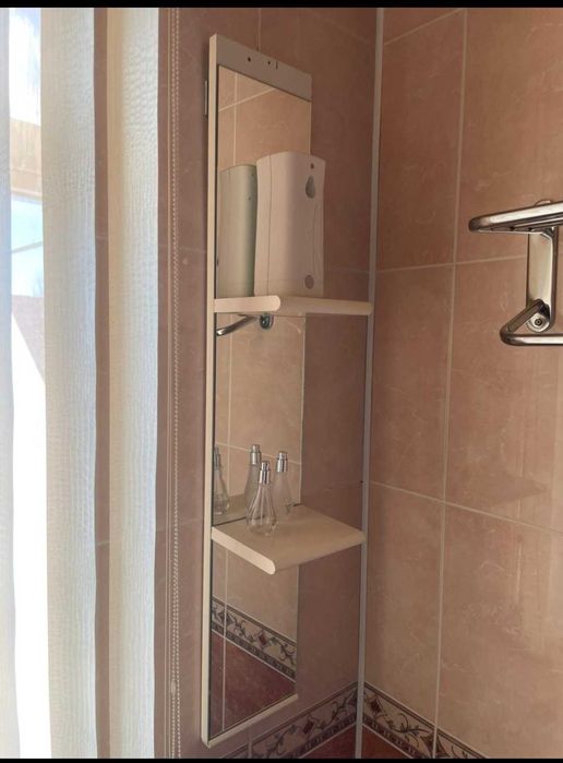 продам полку для ванны