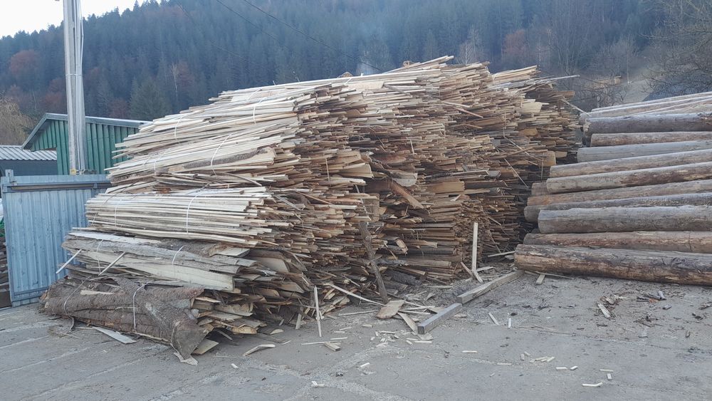 LEGATURI , RUMEGUS. Lemn de foc de brad si capete.