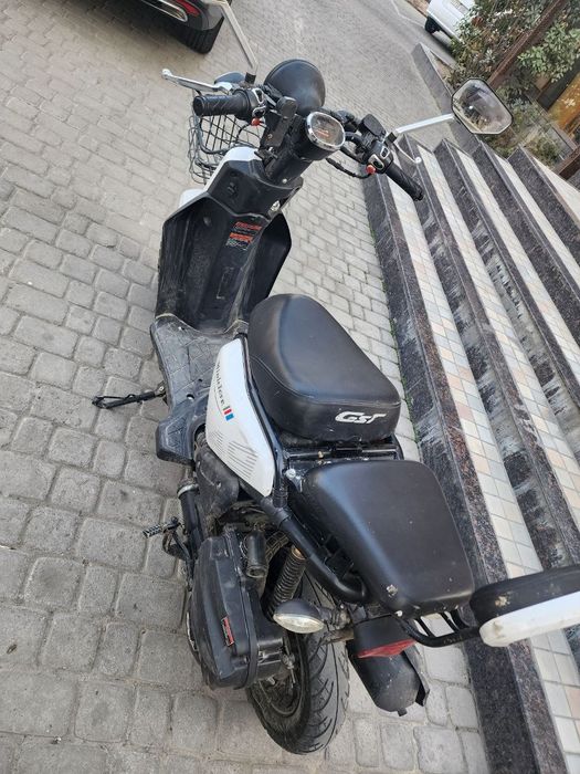 Miniclove skuteri 150 kubali benzinli