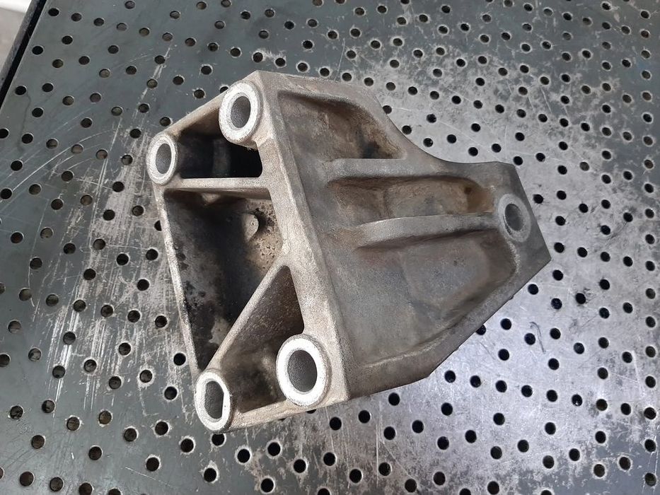 suport motor 3.0 crd vm44d jeep grand cherokee 4 wk wk2 2012  52124991ac