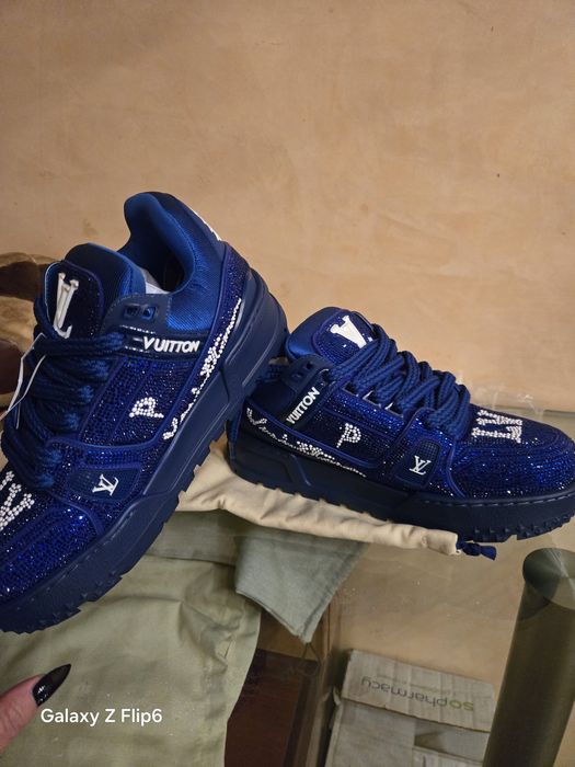 LV Unisex В наличност 39,40