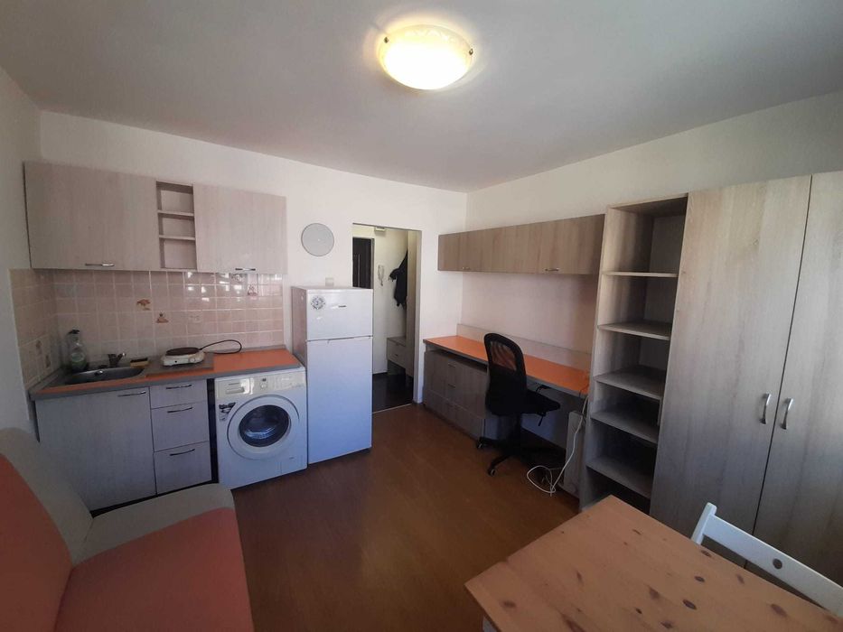 Inchiriez garsoniera