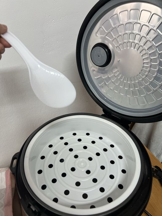 Мультиварка Redmond