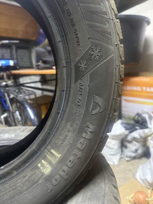 Продам зимние шины