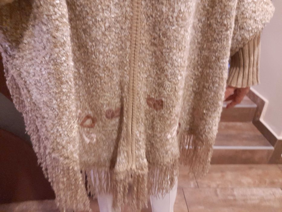 Горна дреха ,туника , пончо