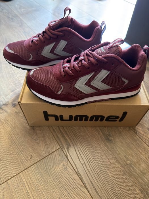 Дамски маратонки Hummel
