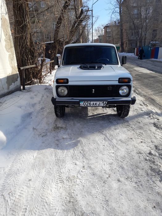 Продам ниву 2121