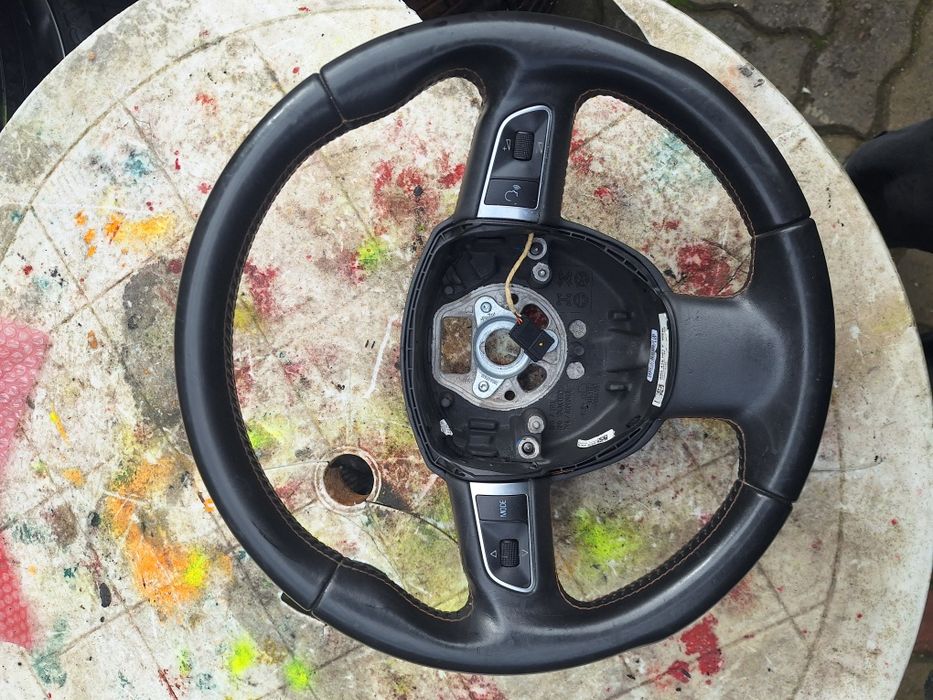 Volan piele 3 spite Audi Q5 sau A4 S-line cu comenzi