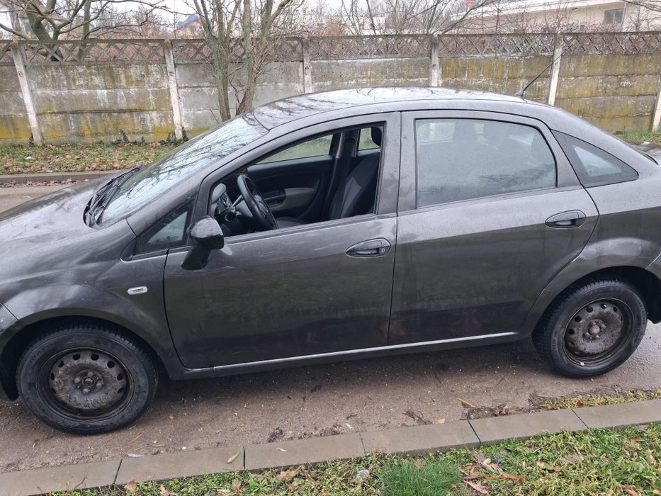 Vând fiat linea 2009
