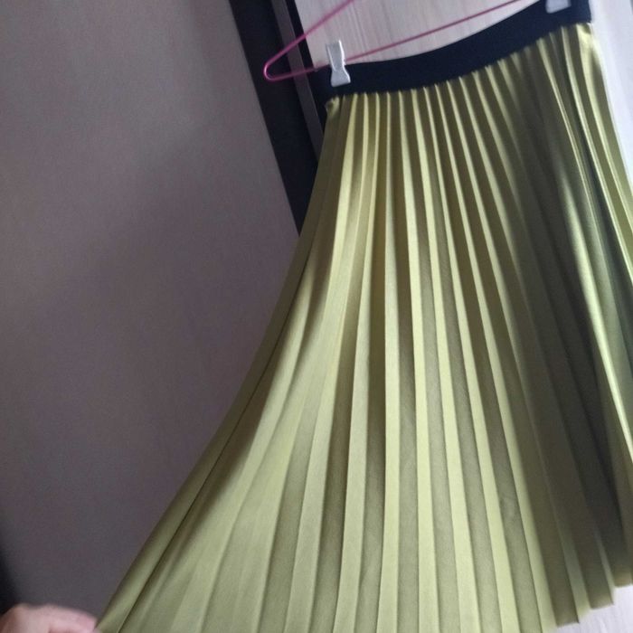 Поли солей и плисе средна дължина