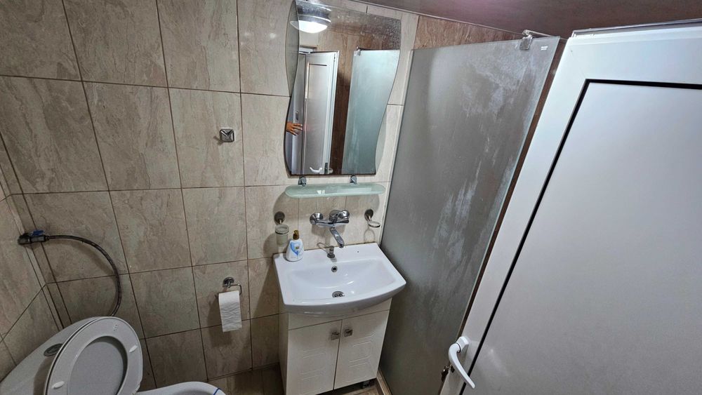 369-Продава се двуетажна масивна вила в местността "Арменски Лозя"