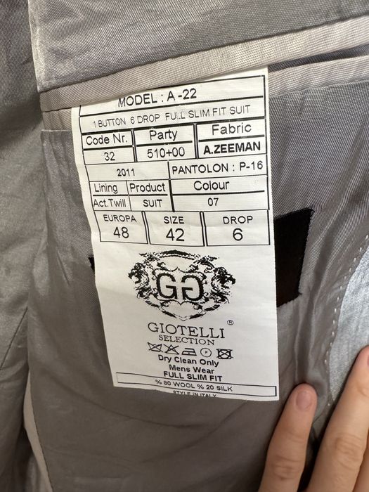 Продам мужской костюм