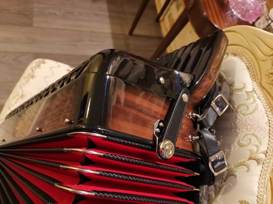 Acordeon Digital Brown Personalizat Impecabil Mecanica Basi