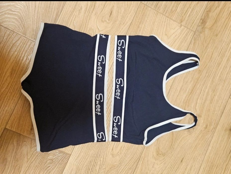 Top și pantaloni scurti dama