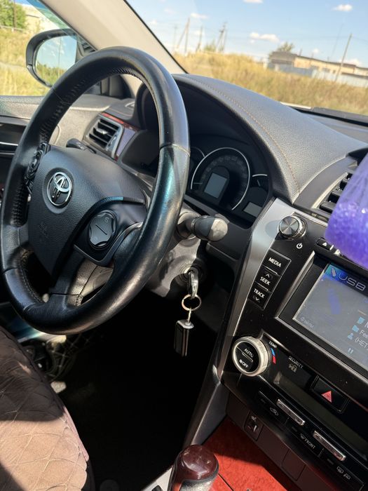 Продам Toyota camry