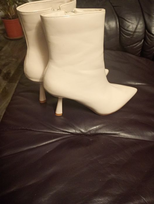 Ghete,noi mărimea 39