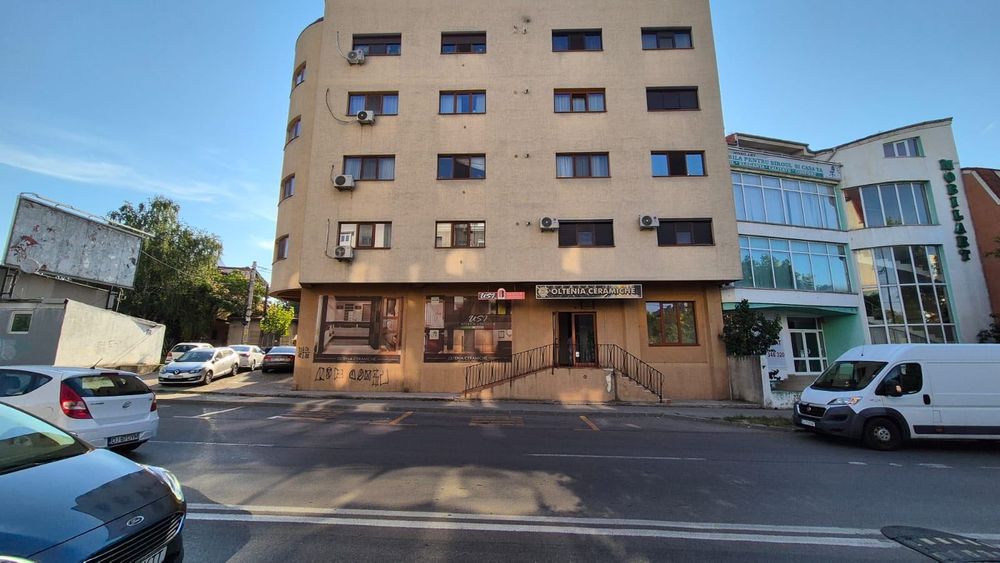 Proprietar spatiu comercial str Maria Tanase.