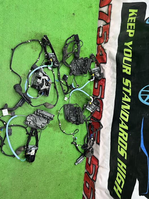 Bmw X5 G05 X6 G06 X7 G07 Set Broaste Broasca Usa Fata-Spate Instalatie