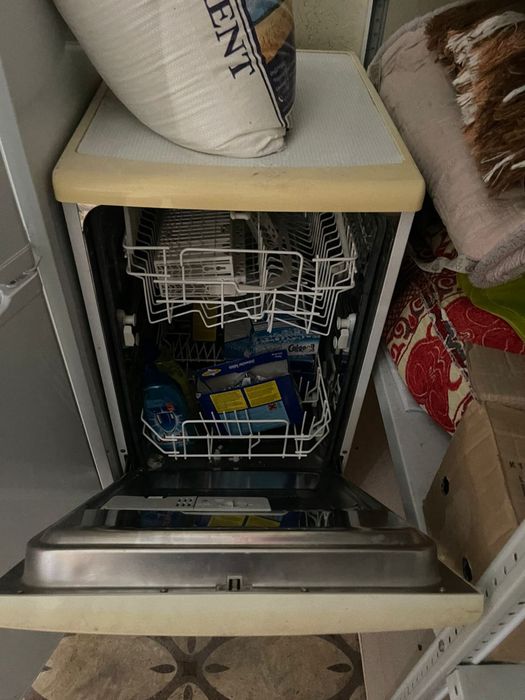 Продам посудомоечную машинку