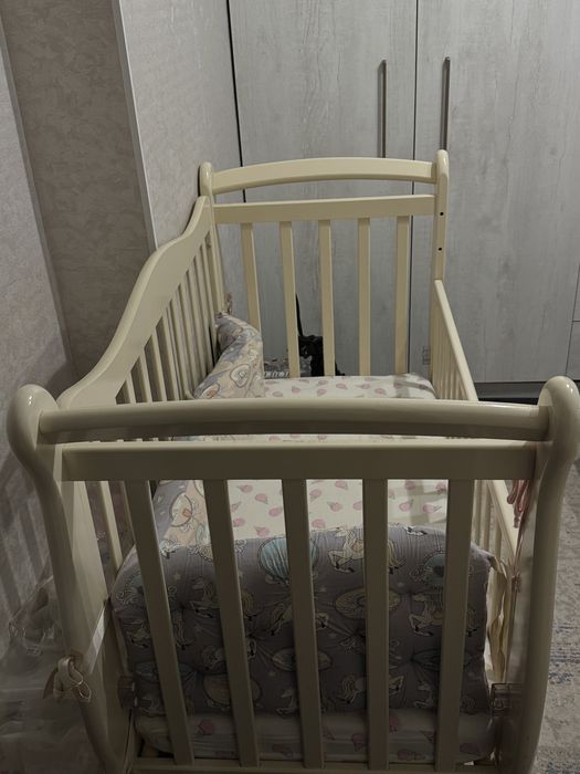 Детская кроватка
