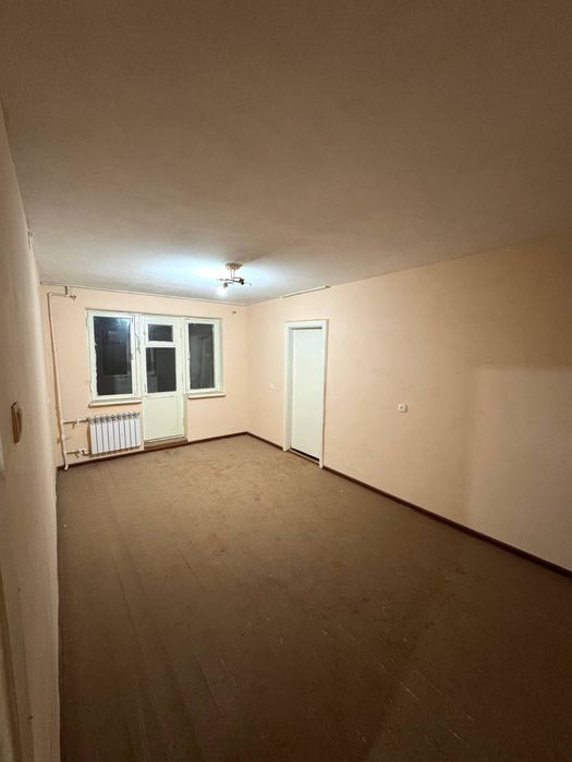 Прадаётся 2х Октяабирь орентир Ривоч вдоль дороги 1этаж