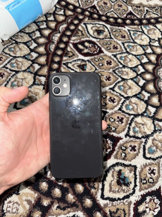 iPhone 11 black