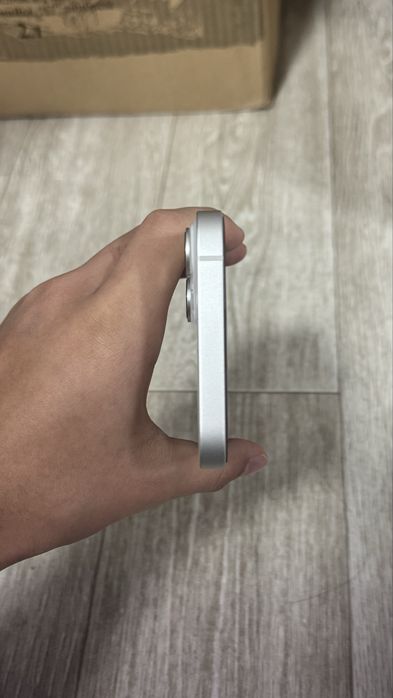 продам iphone 14plus 256gb