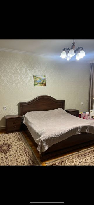 Продаю спальный гарнитур