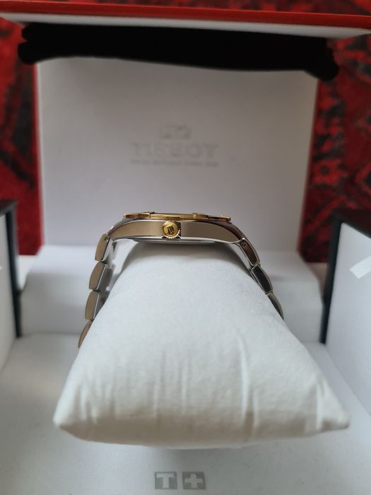 Часы  женский...