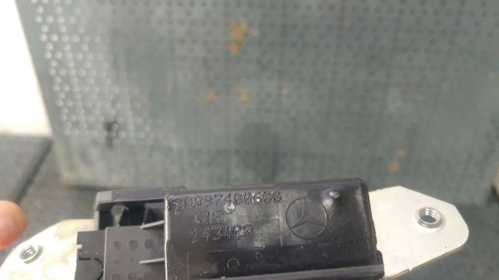 Broasca haion cu motoras mercedes glc c253 a0997400600 a0999068600