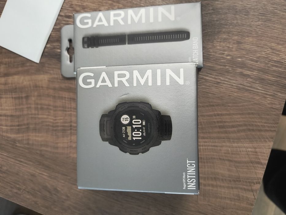 Смарт часовник Garmin Instinct 45mm + чисто нова силиконова каишка