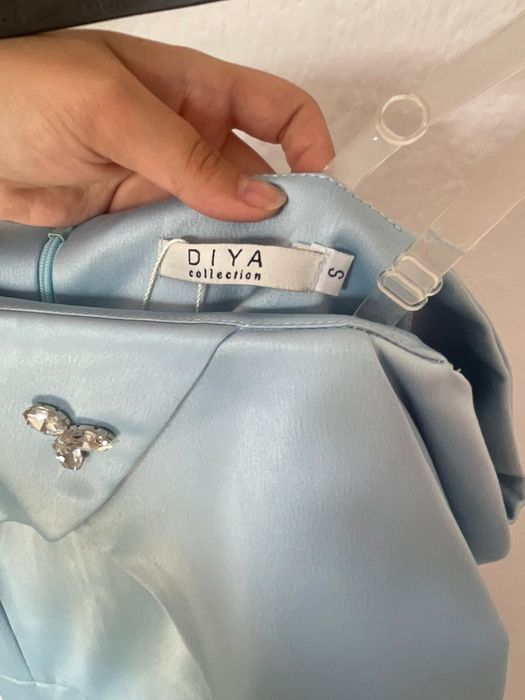 вечернее платье на лямках