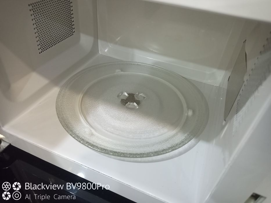 Микроволновка SCARLETT