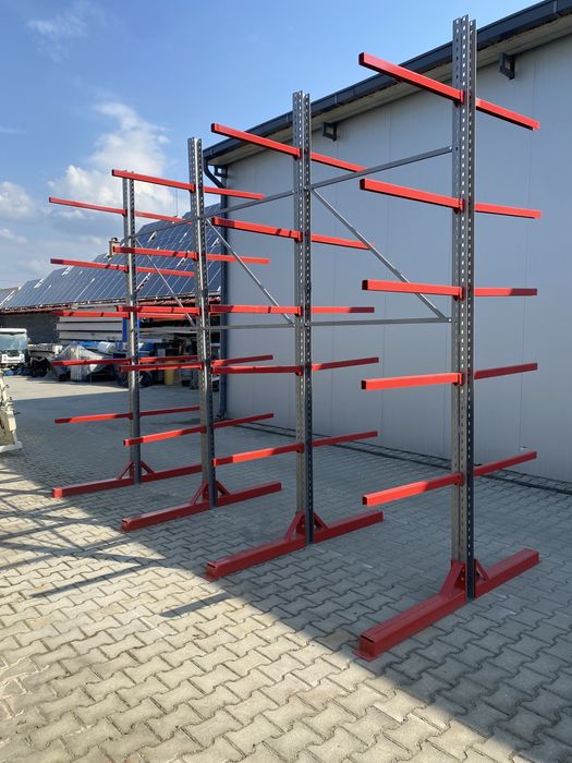Rafturii metalice tip Cantilever