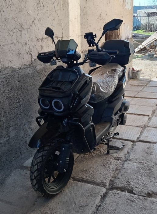 Benzinli skuter Stelmax Tank