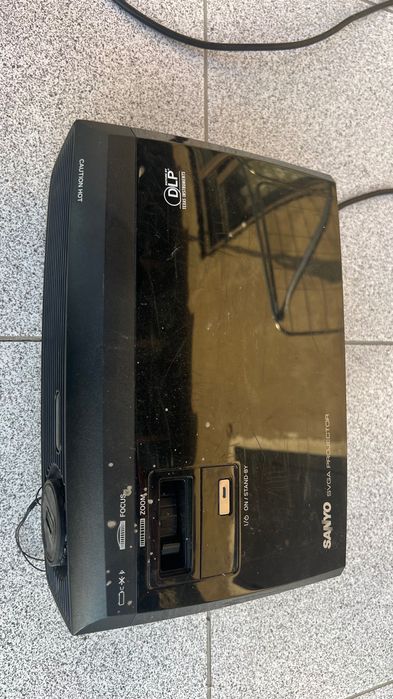 Продам проектор SANYO
