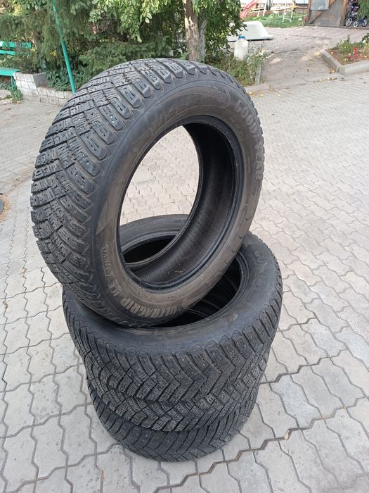 Продам зимнюю резину