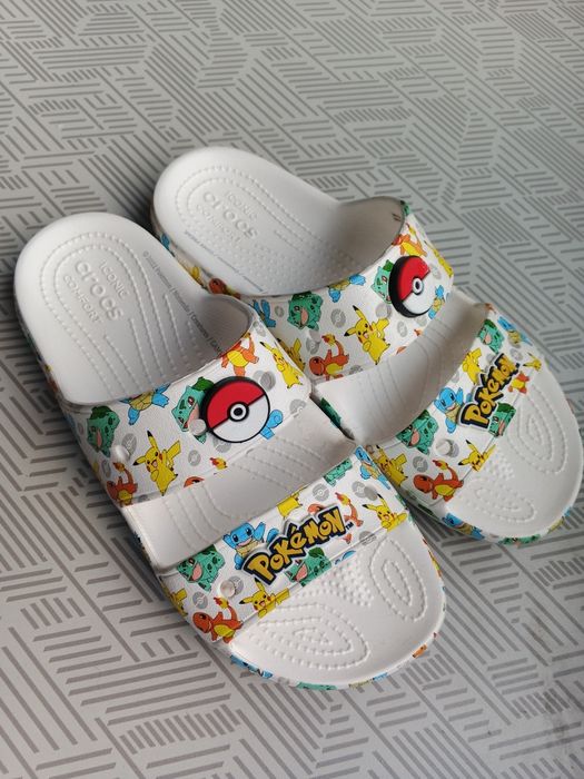 Сандали CROCS x Pokémon 41