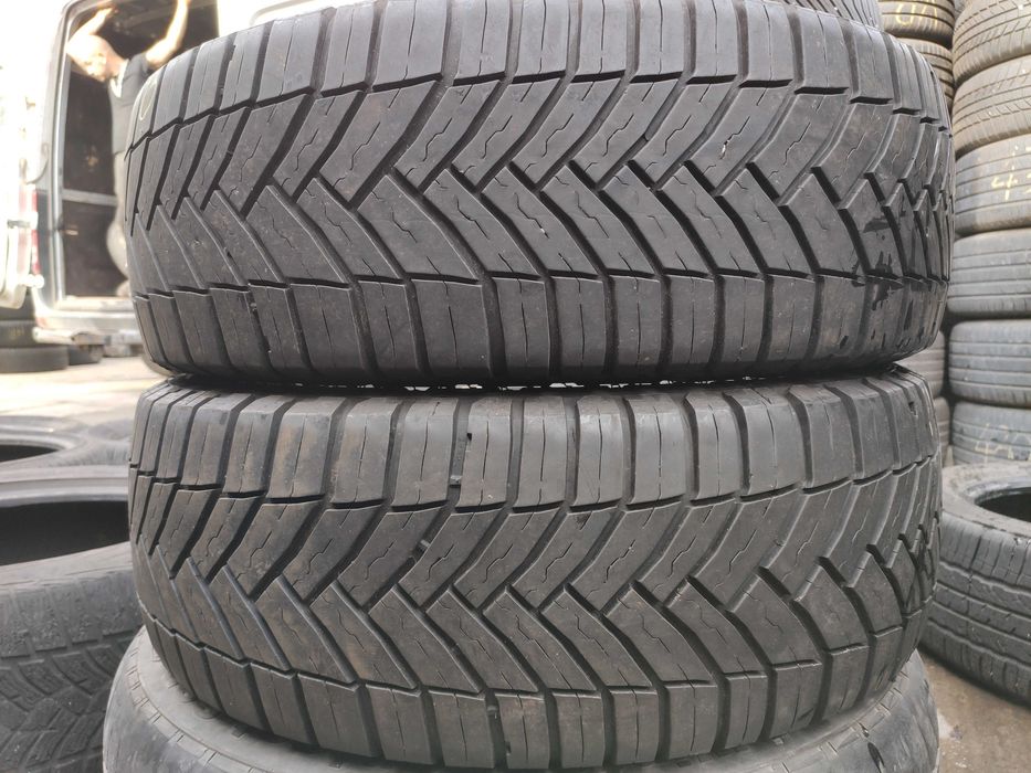 2бр Всесезонни гуми за бус 235 65 16 С - Michelin